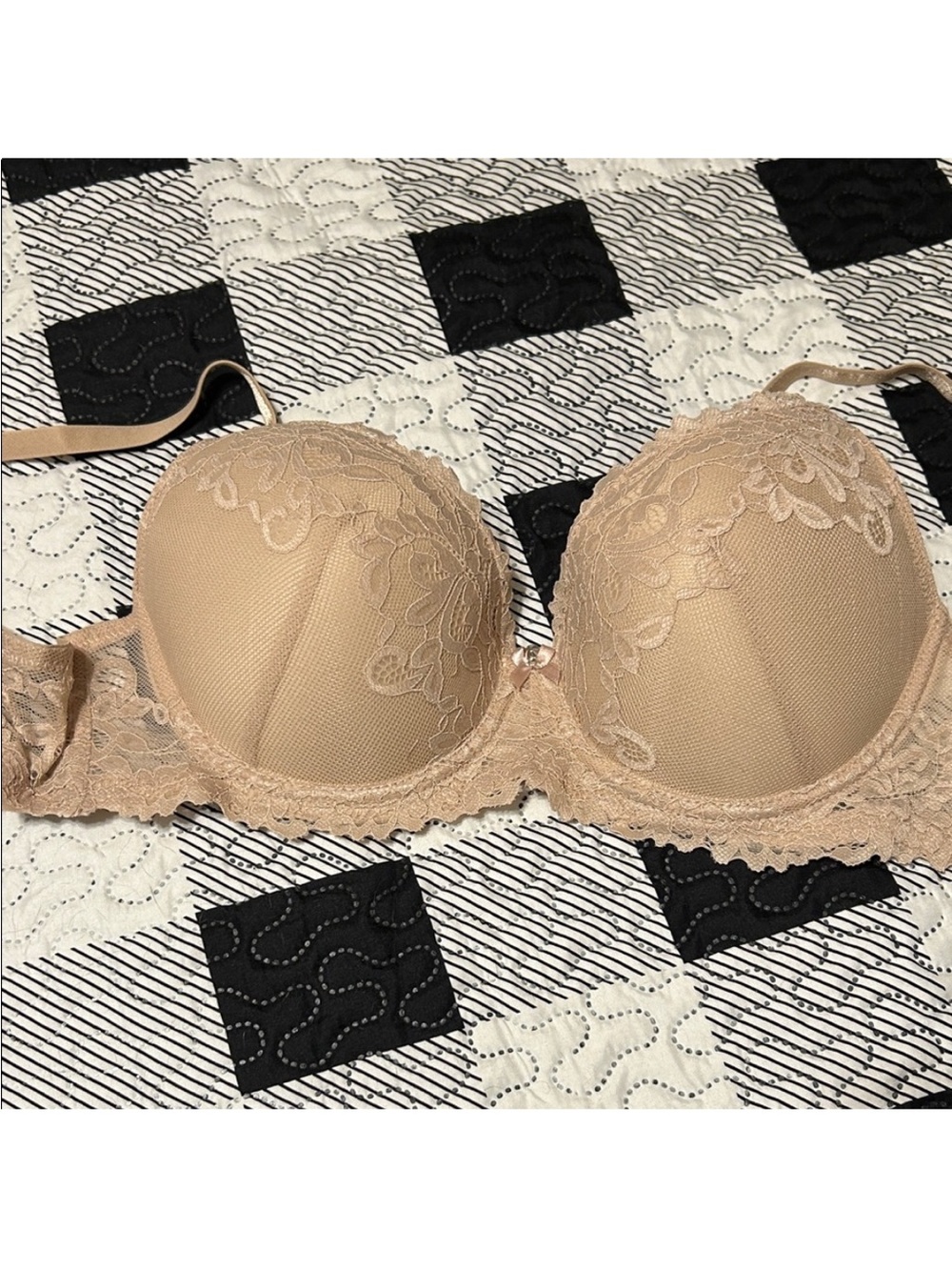 Lace Trim Push-Up Bra - White, Gray, Blush, Nude, Black - Picture 5 of 7